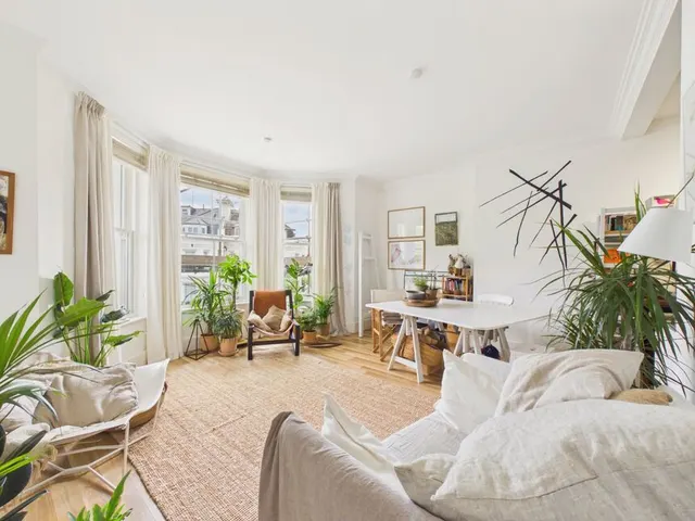 Trinity Crescent, Kent, CT20, photo 1