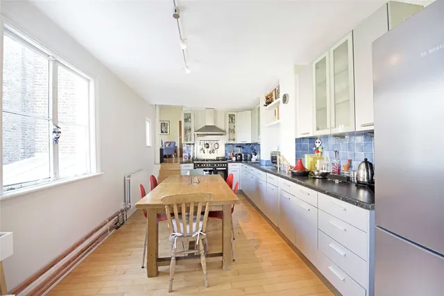 Elms Road, London, SW4, photo 2