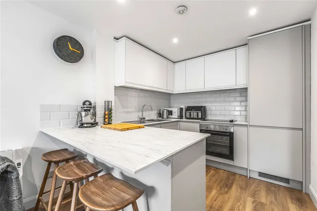 Photo 3 — Langridge Mews, Hampton, TW12 3NZ
