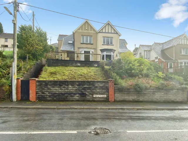 Pentwyn Road, Port Talbot, SA13, photo 1
