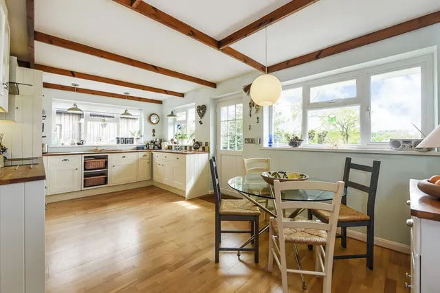Photo 2 — Rozelle Close, Littleton