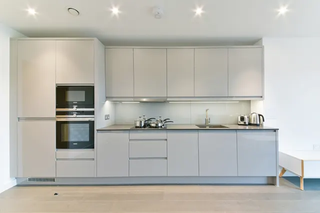 Thonrey Close, Colindale, NW9, photo 2