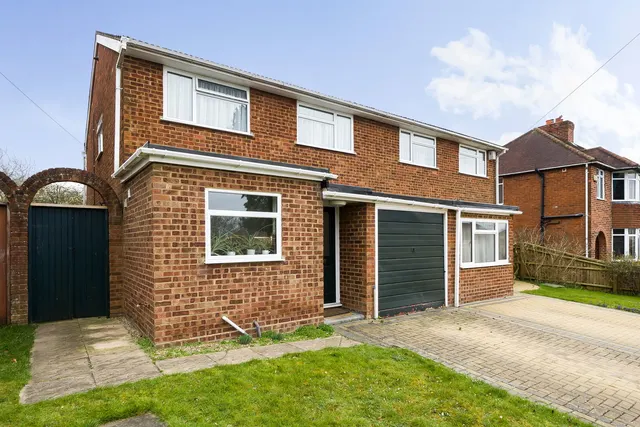 4 bedroom house — Cock Lane, High Wycombe, HP13 7EA