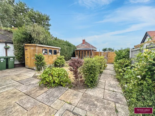 Photo 3 — Victoria Road West, Prestatyn, Denbighshire, LL19 7AF