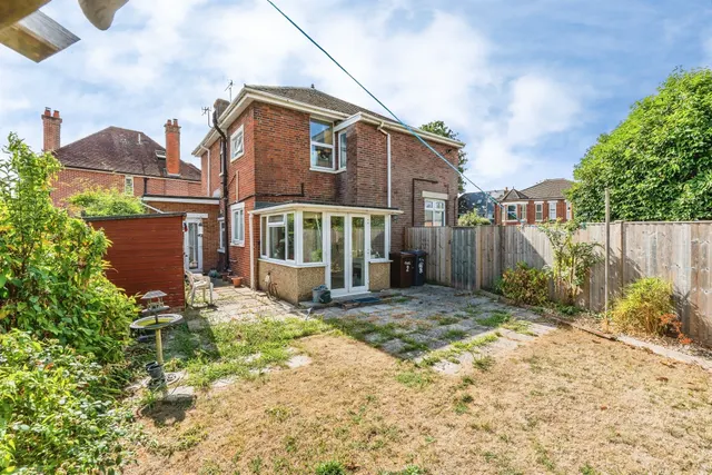 Photo 2 — Southampton Road, Romsey