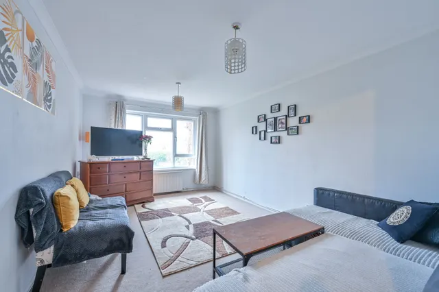 7 School Close, Guildford, photo 1