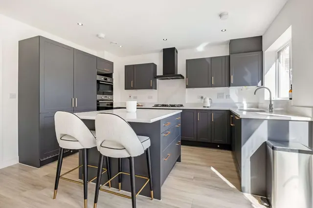 Fleming Close, Ascot, SL5, photo 2