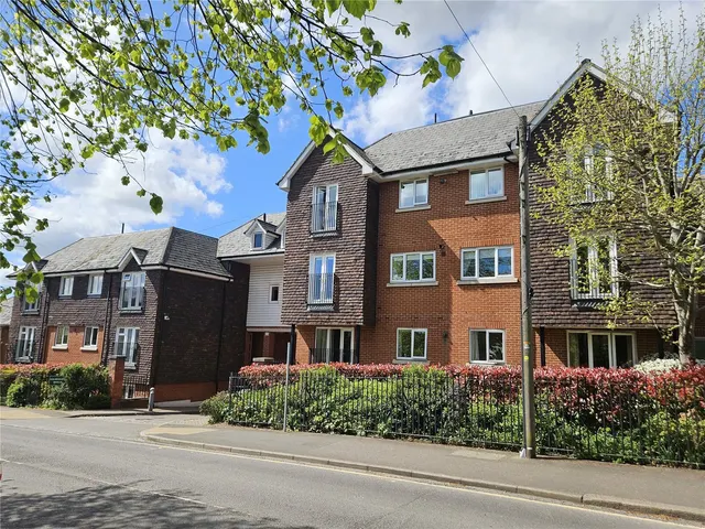 Ladbroke Road, Redhill, RH1, photo 1
