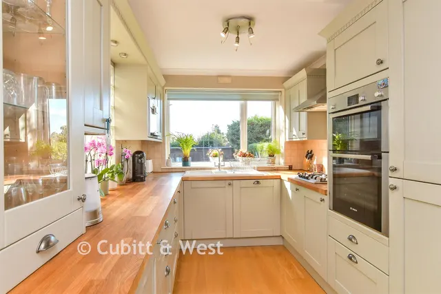 West Way, Hove, BN3, photo 2