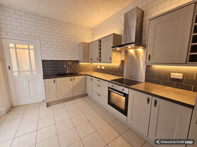 Photo 2 — Admaston Road, London, SE18 2TP