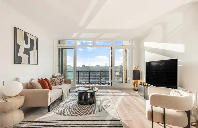 2 bedroom flat — Star Place, Wapping, London, E1W