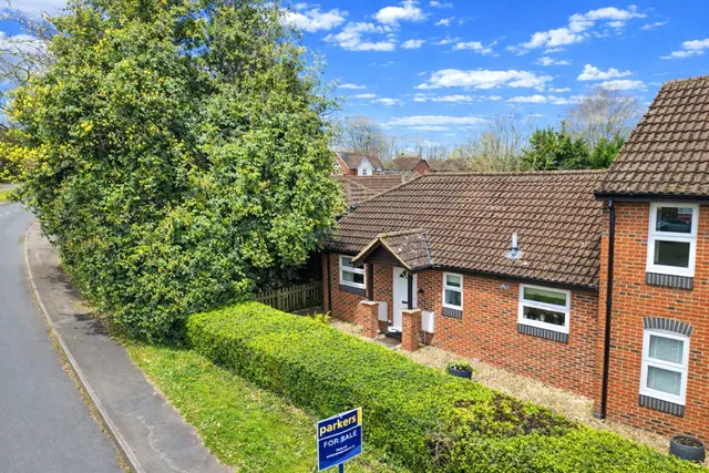 Bowling Green Lane, Purley on Thames, RG8, photo 1