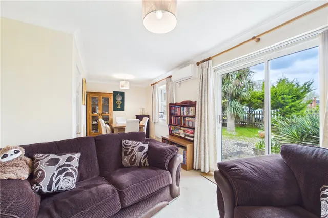 Bowling Green Lane, Purley on Thames, RG8, photo 3
