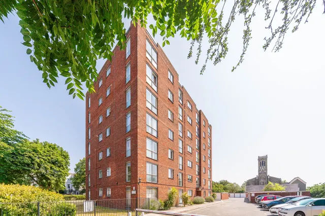 Flat 31, Lloyd House, 20 Tavistock Road, Croydon, photo 1