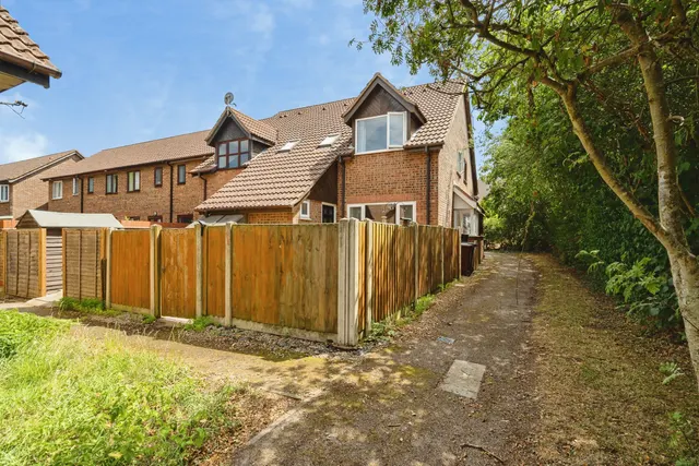 Photo 2 — Strasbourg Way, Dereham