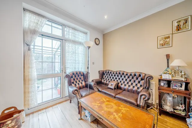 Photo 3 — Grand Drive, Raynes Park, London, SW20