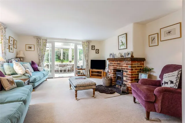 Photo 3 — Winchester Road, Chawton, Alton, Hampshire, GU34 1SL