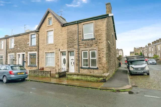 Photo 2 — Gordon Street, Colne