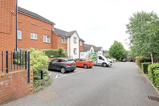 Winchmore Hill Road, London, photo 3