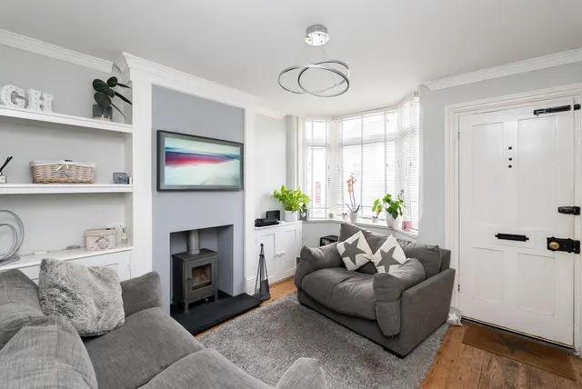 Falkland Road, Dorking, RH4, photo 2