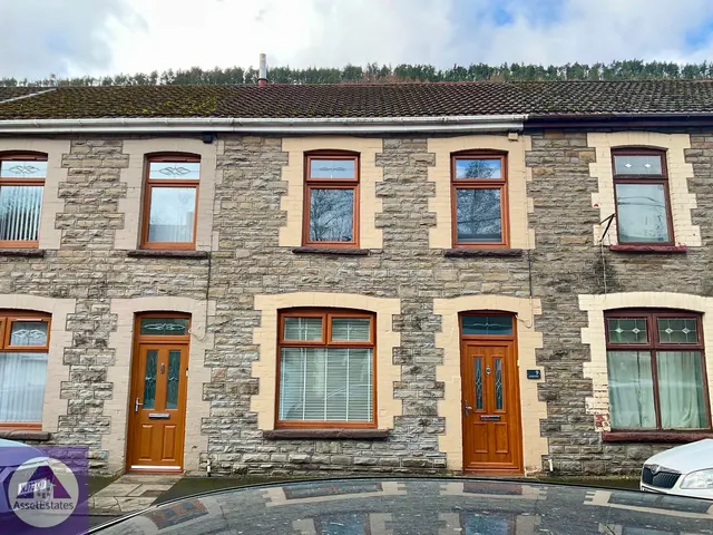 Glandwr Street, Abertillery, photo 1