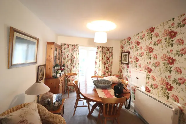 Photo 3 — Deeds Grove, High Wycombe, HP12 3NY