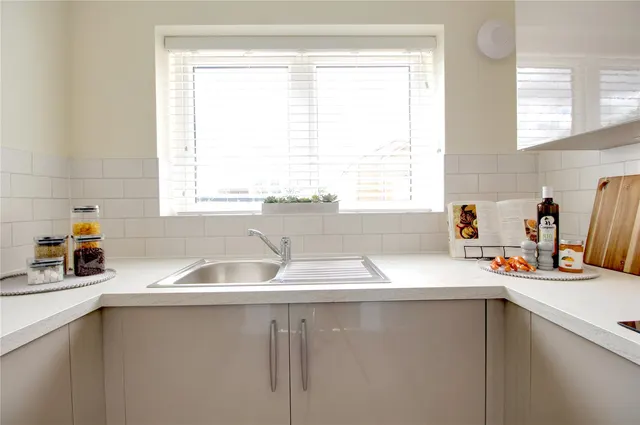 Photo 3 — Victoria Road, Farnborough, GU14 7PN
