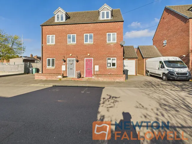 Woodall Street, Walsall, WS3, photo 1