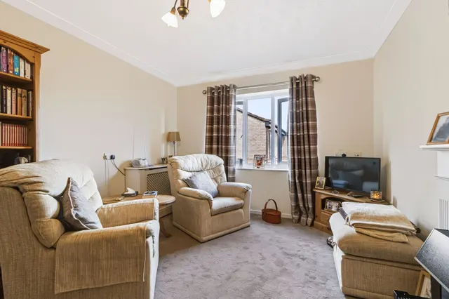 Photo 3 — Oulton Court, Grappenhall, Warrington, WA4 2NT