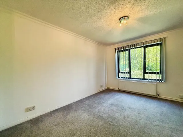 St. Pauls Court, Reading, RG1, photo 3