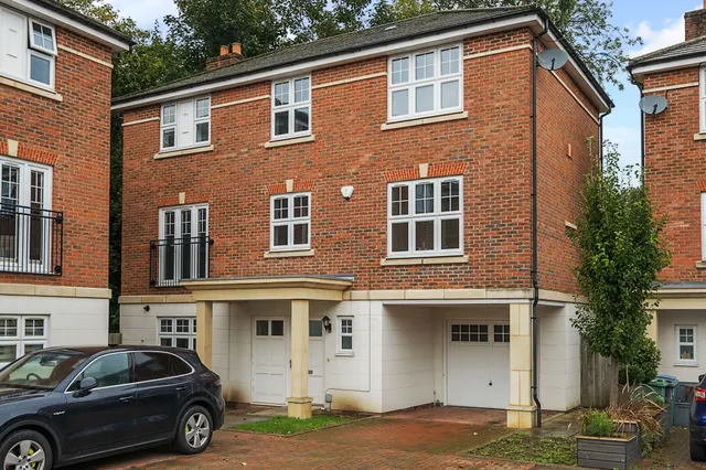 Colnhurst Road, Watford, WD17, photo 1