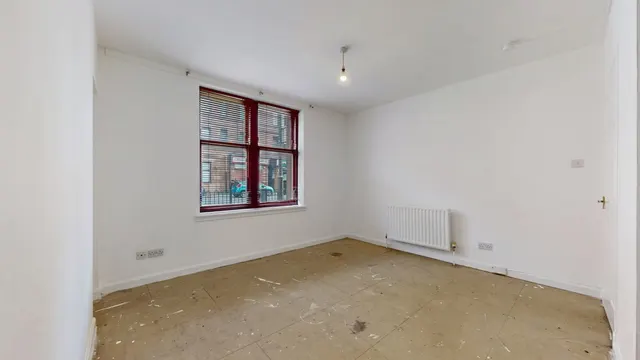Photo 3 — 2061 Dumbarton Road, Glasgow