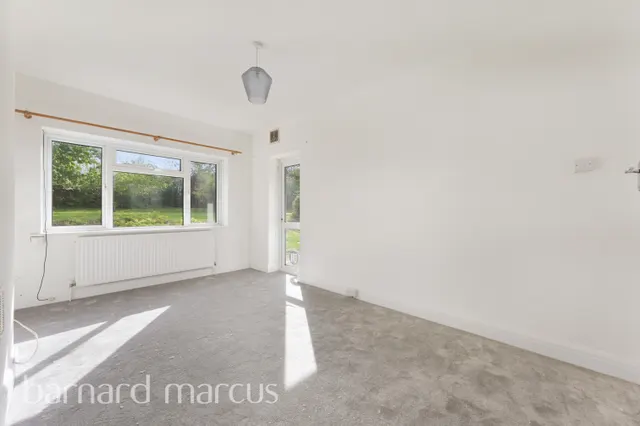 Manor Green Road, Epsom, KT19, photo 2