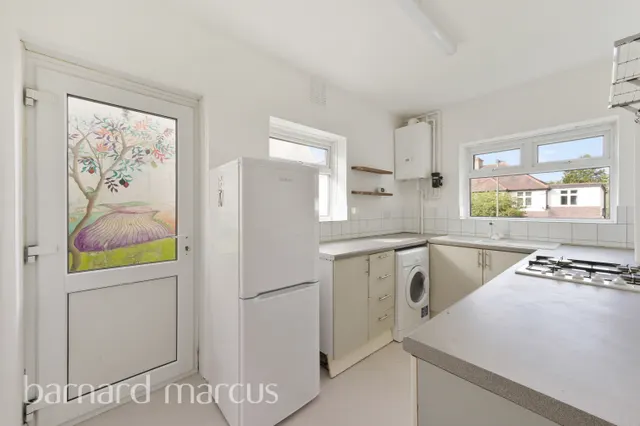 Manor Green Road, Epsom, KT19, photo 3