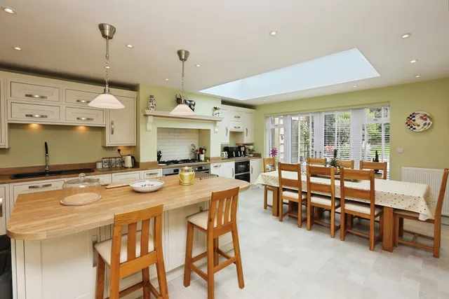 Sarum Road, Chandler's Ford, SO53, photo 3