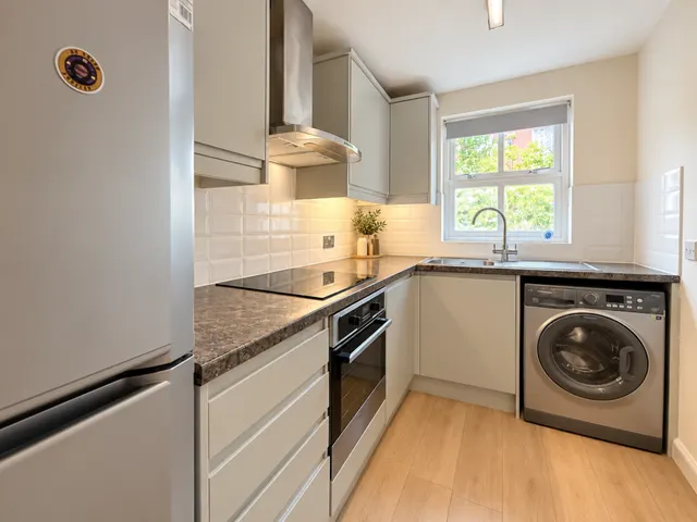 Union Street, Farnborough, GU14, photo 2