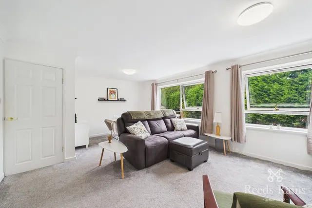 Photo 2 — Park Grange Croft, Sheffield, South Yorkshire, S2