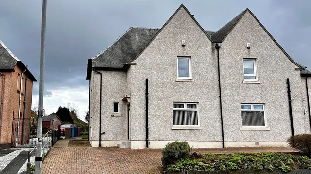 Stevenston Road, Kilwinning, photo 1
