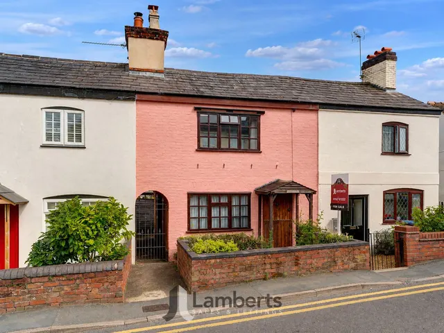 Rose Cottage, High Street, Studley, photo 1