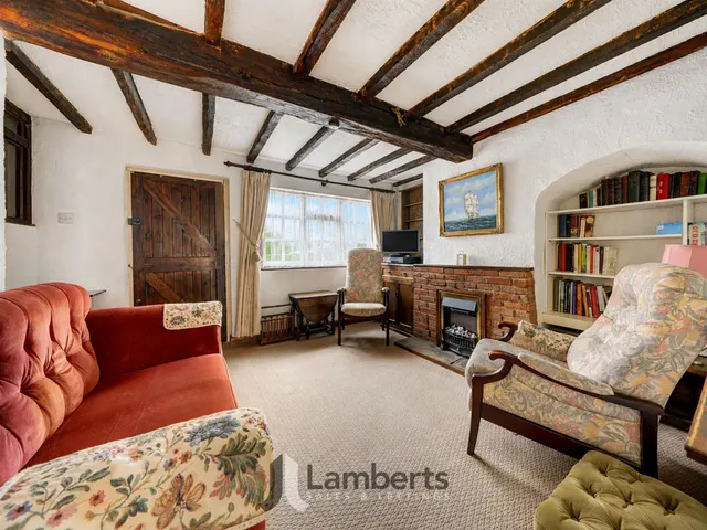Photo 2 — Rose Cottage, High Street, Studley