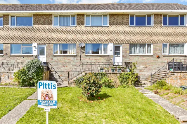 Fairmead Close, Sandown, PO36, photo 1