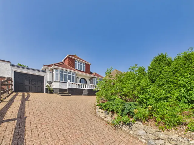 Dumpton Park Drive, Broadstairs, CT10, photo 1