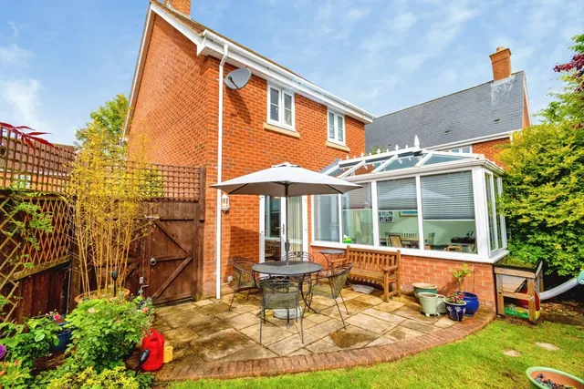 Sutton Park Road, Sutton Scotney, SO21, photo 1