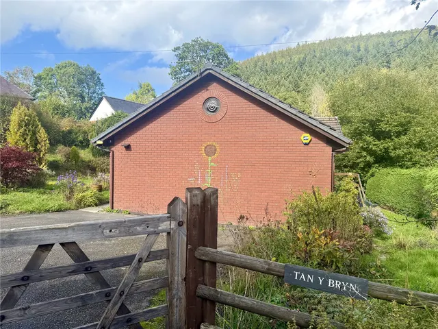 Crabtree Walk, Knighton, LD7, photo 3
