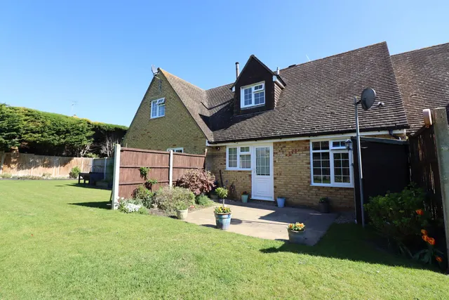 Photo 3 — Drewsteignton, Shoeburyness, SS3