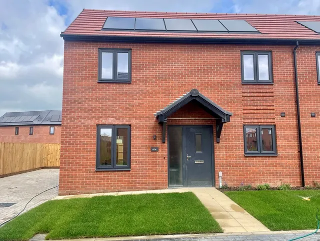 Eastwood, Bradwell, Great Yarmouth, photo 1
