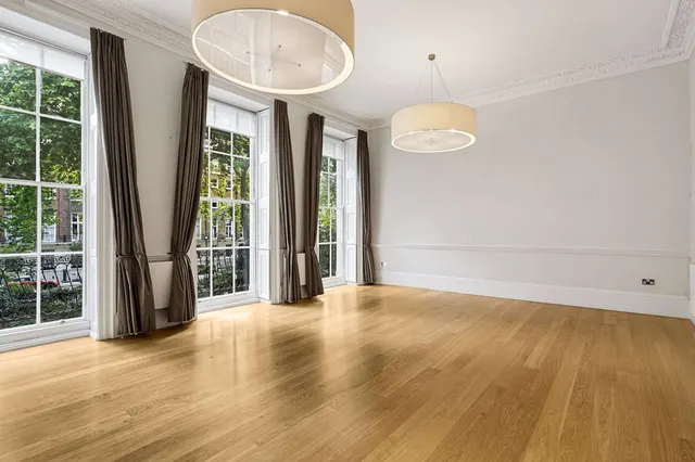 Photo 3 — Montagu Square, London, W1H 2LW