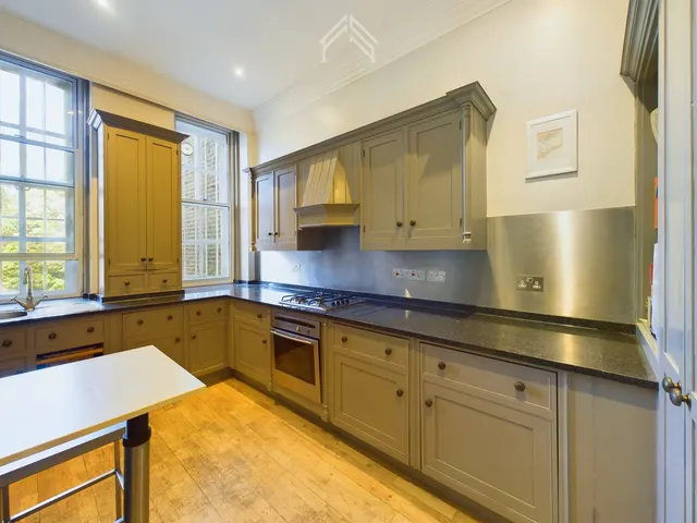 Photo 3 — Delahay House, Chelsea Embankment SW3, SW3 4JG