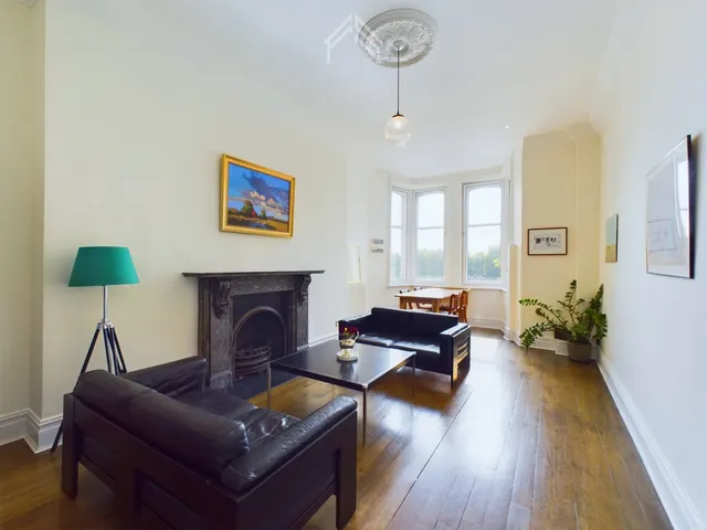 Photo 2 — Delahay House, Chelsea Embankment SW3, SW3 4JG