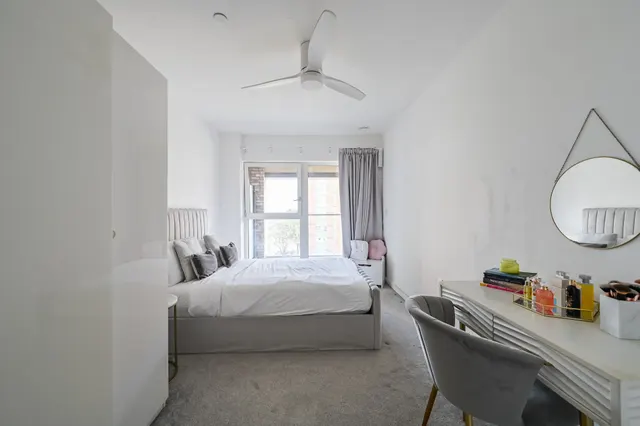 Photo 3 — Flat 21, Lyall House, 2 Shipbuilding Way, London